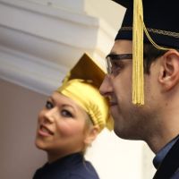 akademska diplomantska studentska toga kapa stola za promociju akademska diplomantska studentska toga kapa stola za promociju