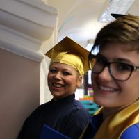 akademska diplomantska studentska toga kapa stola za promociju akademska diplomantska studentska toga kapa stola za promociju