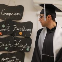 akademska diplomantska studentska toga kapa stola za promociju akademska diplomantska studentska toga kapa stola za promociju