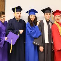akademska diplomantska studentska toga kapa stola za promociju akademska diplomantska studentska toga kapa stola za promociju